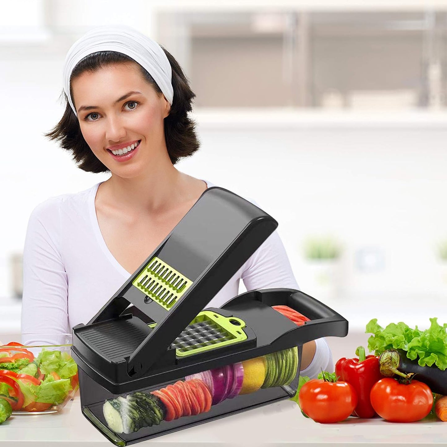 VEGETABLE CHOPPER WITH CONTAINER